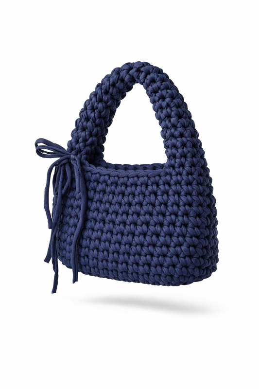 Lia | elegant & auffällig in Dunkelblau