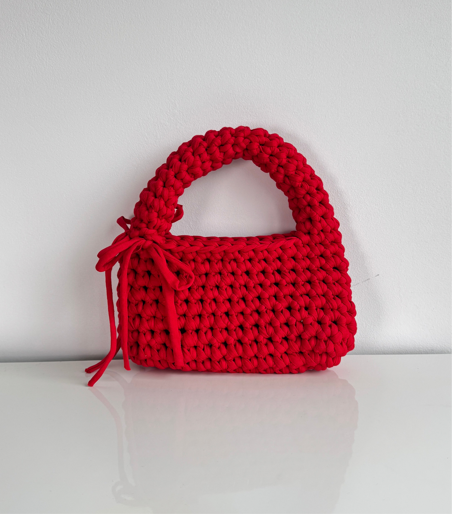 Lia | elegant & auffällig in Rot